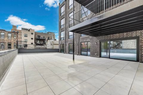 Tiny photo for 613 N Ogden Avenue #2E, Chicago, IL 60642 (MLS # 12527192)