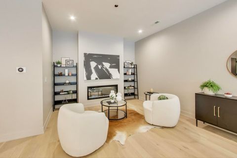 Tiny photo for 613 N Ogden Avenue #2E, Chicago, IL 60642 (MLS # 12527192)