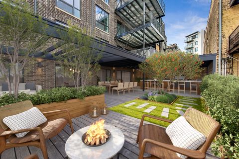 Tiny photo for 613 N Ogden Avenue #2E, Chicago, IL 60642 (MLS # 12527192)