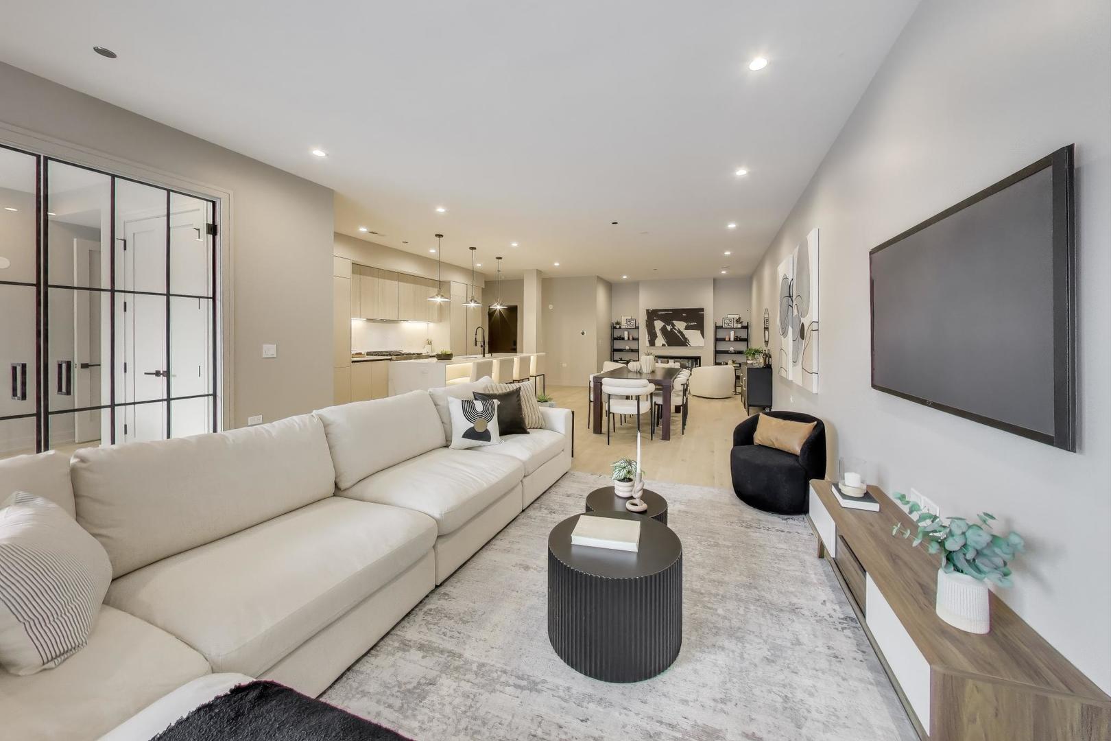 613 N Ogden Avenue 2E