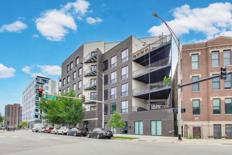 613 N Ogden Avenue 2E Chicago IL 60642