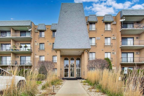 Photo of 931 W Arquilla Drive #113, Glenwood, IL 60425 (MLS # 12691693)