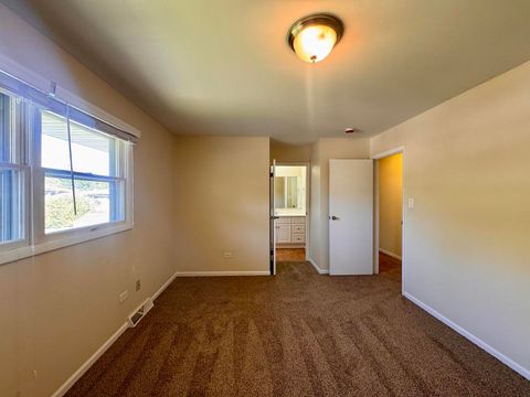 Tiny photo for 19252 Oakwood Avenue, Lansing, IL 60438 (MLS # 12502650)