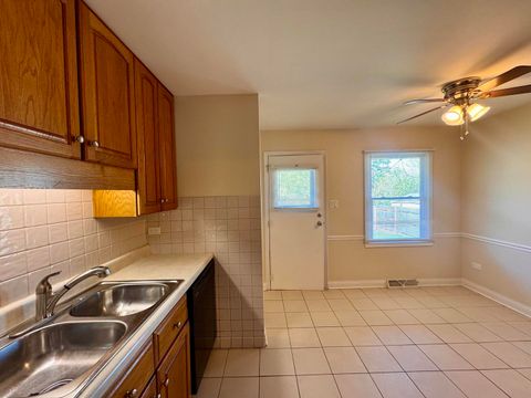 Tiny photo for 19252 Oakwood Avenue, Lansing, IL 60438 (MLS # 12502650)