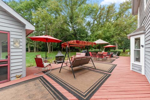 Tiny photo for 40W035 Deer Run Drive, St. Charles, IL 60175 (MLS # 12604628)