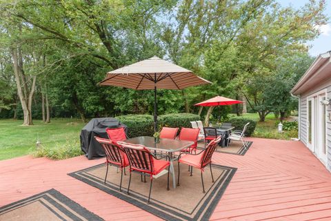 Tiny photo for 40W035 Deer Run Drive, St. Charles, IL 60175 (MLS # 12604628)