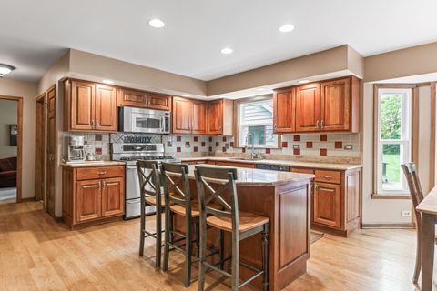 Tiny photo for 40W035 Deer Run Drive, St. Charles, IL 60175 (MLS # 12604628)