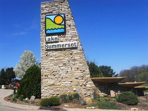 2015 Hillsdown Road Lake Summerset IL 61019