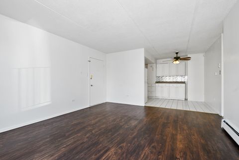 Tiny photo for 7335 W 157th Street #2B, Orland Park, IL 60462 (MLS # 12517263)