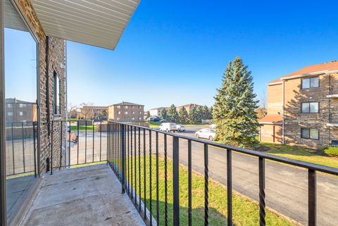 Tiny photo for 7335 W 157th Street #2B, Orland Park, IL 60462 (MLS # 12517263)