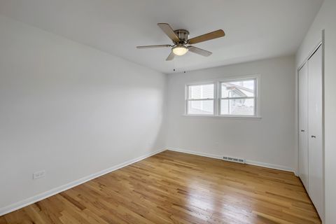 Tiny photo for 1305 E Ardyce Lane, Mount Prospect, IL 60056 (MLS # 12641053)