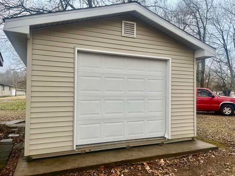 Tiny photo for 5 Sturgis Circle, Metropolis, IL 62960 (MLS # 100000082)