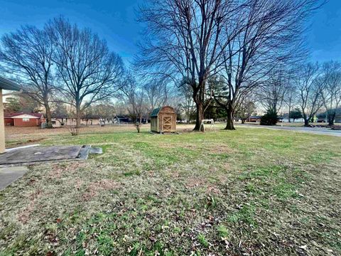 Tiny photo for 5 Sturgis Circle, Metropolis, IL 62960 (MLS # 100000082)