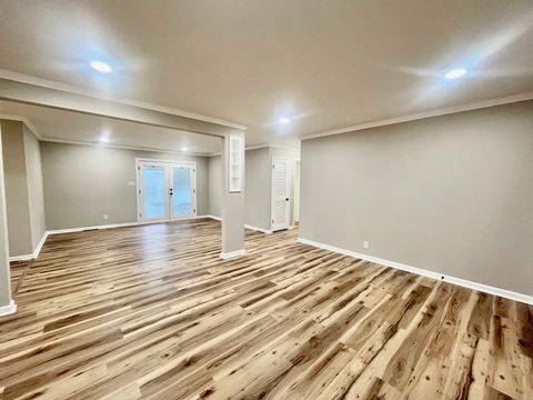 Tiny photo for 5 Sturgis Circle, Metropolis, IL 62960 (MLS # 100000082)