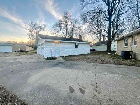 Tiny photo for 5 Sturgis Circle, Metropolis, IL 62960 (MLS # 100000082)