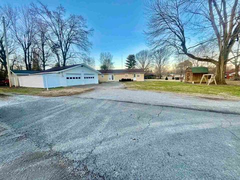 Tiny photo for 5 Sturgis Circle, Metropolis, IL 62960 (MLS # 100000082)