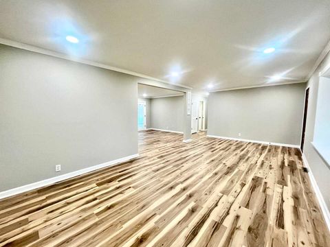 Tiny photo for 5 Sturgis Circle, Metropolis, IL 62960 (MLS # 100000082)