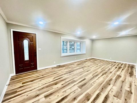 Tiny photo for 5 Sturgis Circle, Metropolis, IL 62960 (MLS # 100000082)