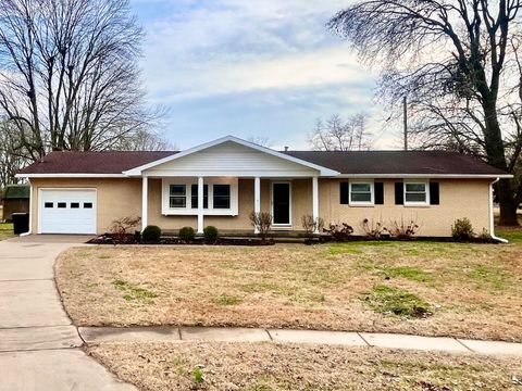 Photo of 5 Sturgis Circle, Metropolis, IL 62960 (MLS # 100000082)