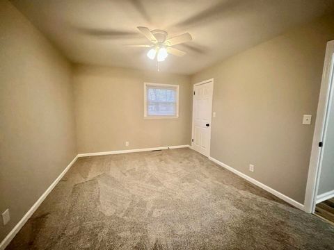 Tiny photo for 5 Sturgis Circle, Metropolis, IL 62960 (MLS # 100000082)