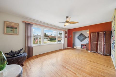 Tiny photo for 2176 N Westmoreland Drive, Palatine, IL 60074 (MLS # 12585938)