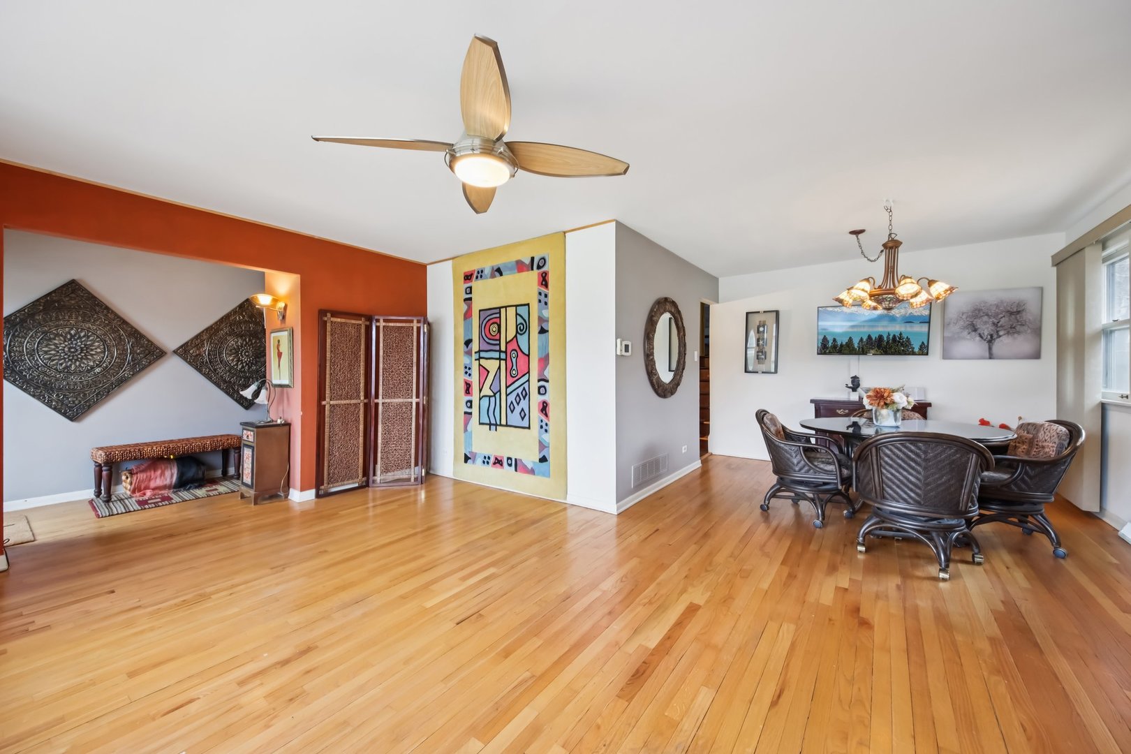 2176 N Westmoreland Drive