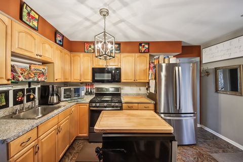 Tiny photo for 2176 N Westmoreland Drive, Palatine, IL 60074 (MLS # 12585938)