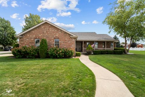 Photo of 624 Brian Drive, Manteno, IL 60950 (MLS # 12458850)