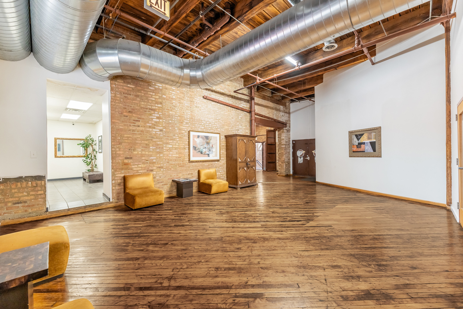 600 W Cermak Road