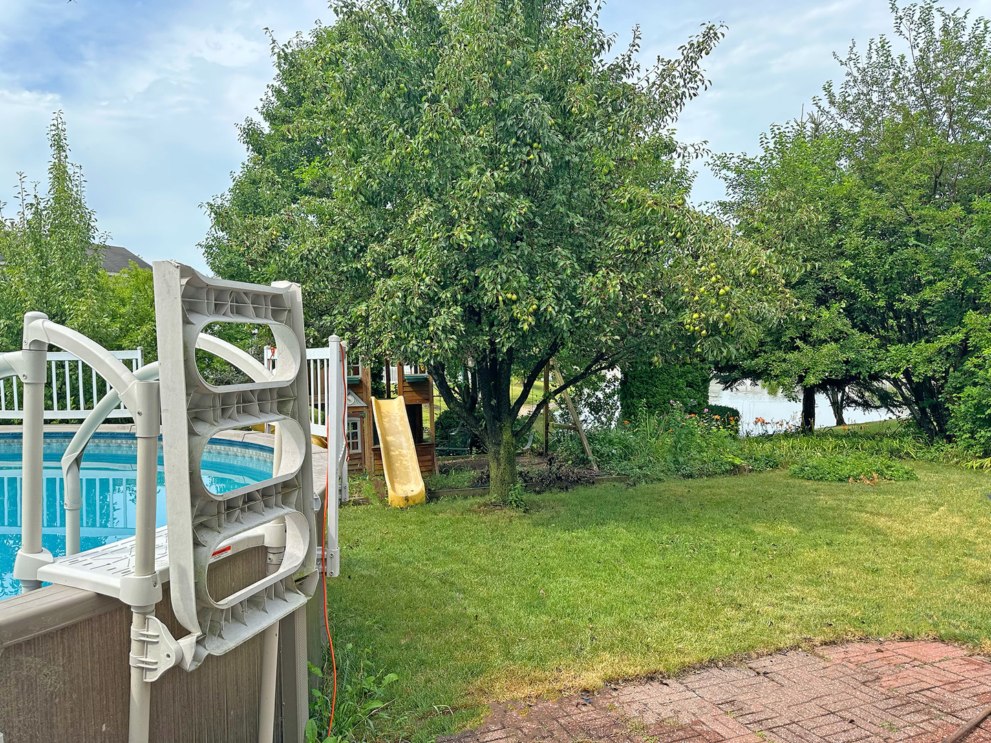6814 Sahara Drive