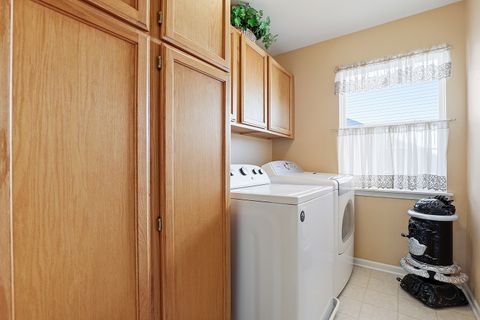 Tiny photo for 521 Litchfield Way, Oswego, IL 60543 (MLS # 12564505)