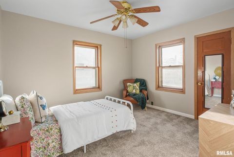 Tiny photo for 124 N ELMWOOD Avenue, Davenport, IA 52804 (MLS # QC4269714)