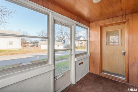 Tiny photo for 124 N ELMWOOD Avenue, Davenport, IA 52804 (MLS # QC4269714)