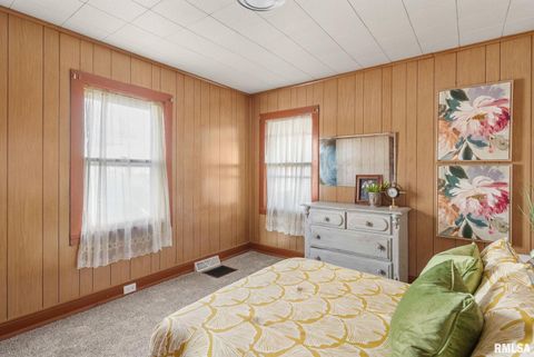 Tiny photo for 124 N ELMWOOD Avenue, Davenport, IA 52804 (MLS # QC4269714)