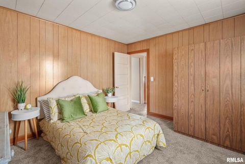 Tiny photo for 124 N ELMWOOD Avenue, Davenport, IA 52804 (MLS # QC4269714)