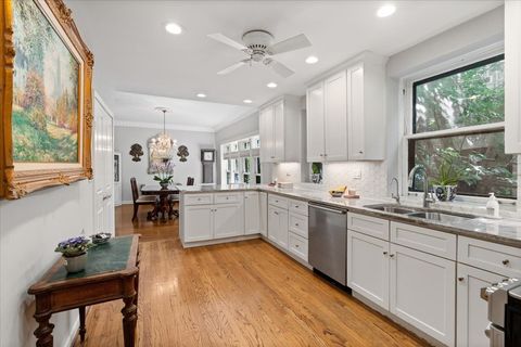 Tiny photo for 703 W Buena Avenue #A, Chicago, IL 60613 (MLS # 12473441)