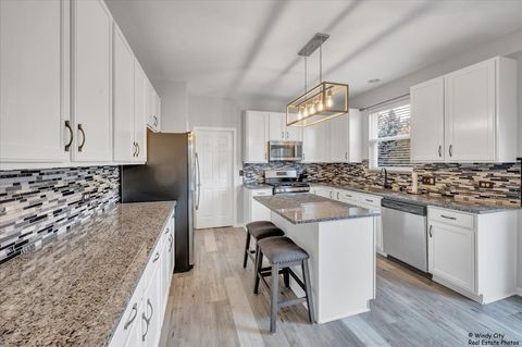 Tiny photo for 316 Gregory M Sears Drive, Gilberts, IL 60136 (MLS # 12504663)