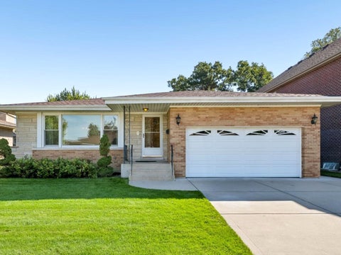 Photo of 4567 N Oakview Street, Chicago, IL 60656 (MLS # 12772166)