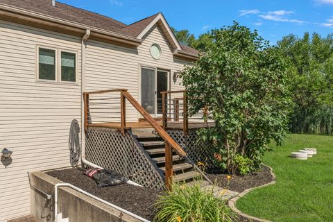 Tiny photo for 21211 Lisa Lane, Steger, IL 60475 (MLS # 12484392)