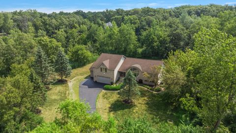 Tiny photo for 21211 Lisa Lane, Steger, IL 60475 (MLS # 12484392)