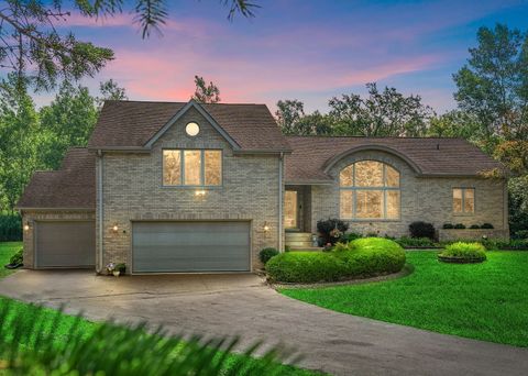 Tiny photo for 21211 Lisa Lane, Steger, IL 60475 (MLS # 12484392)