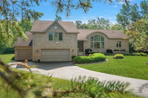 Tiny photo for 21211 Lisa Lane, Steger, IL 60475 (MLS # 12484392)