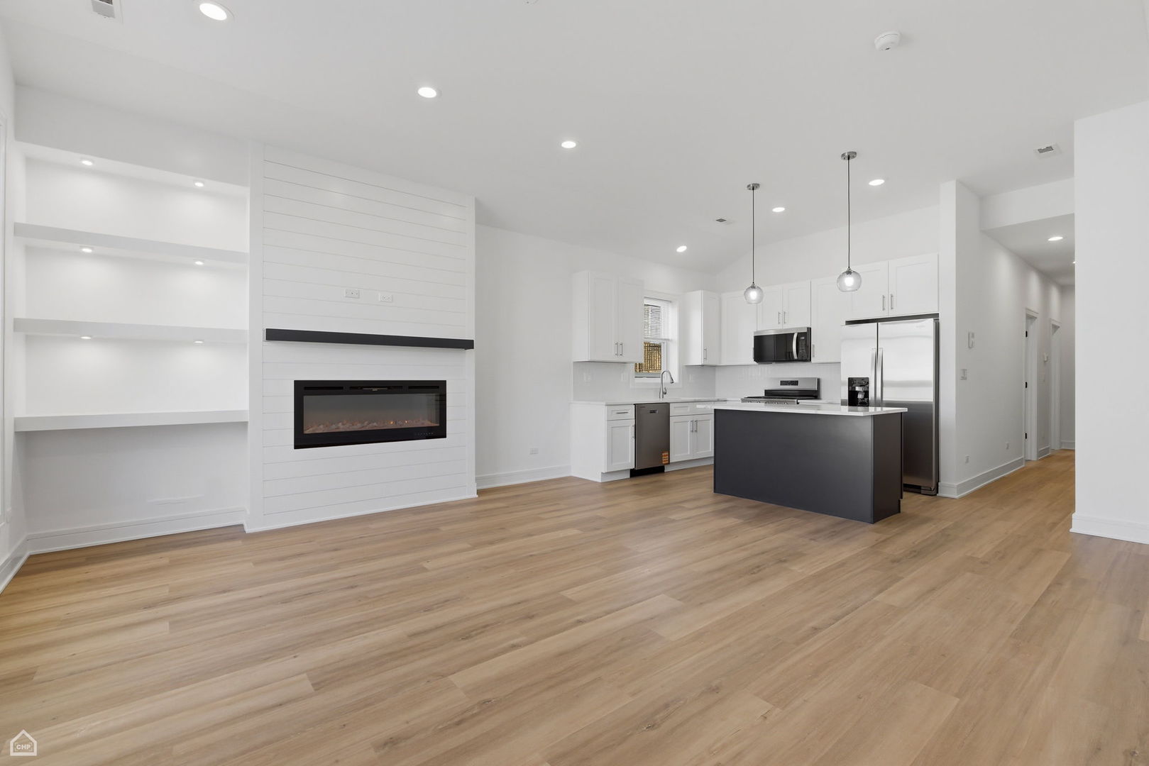 4841 S Prairie Avenue