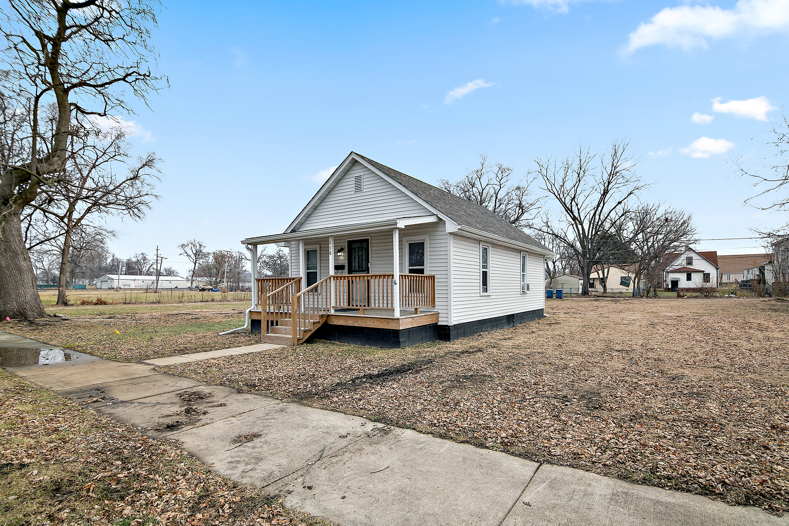 838 N Rosewood Avenue