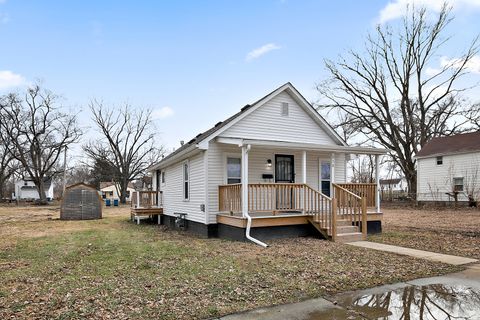 Tiny photo for 838 N Rosewood Avenue, Kankakee, IL 60901 (MLS # 12544467)