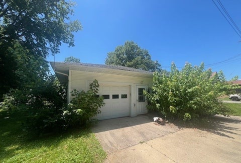 Tiny photo for 515 E Washington Street, Hoopeston, IL 60942 (MLS # 12701879)