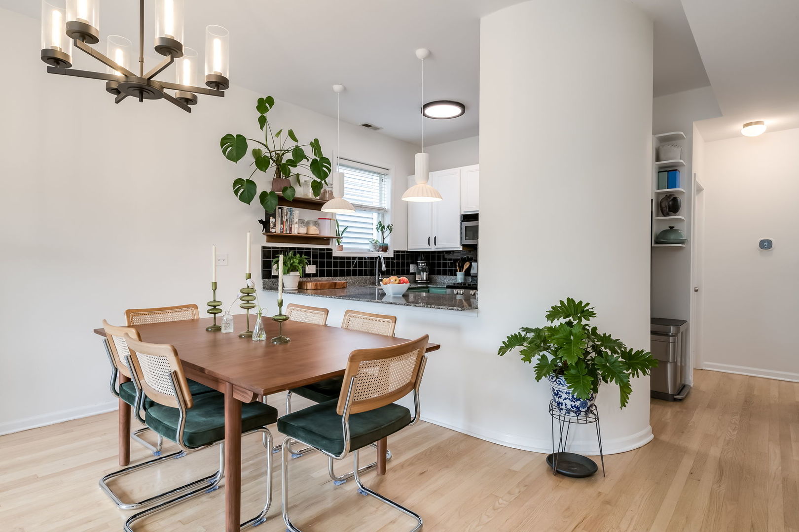 2849 N Damen Avenue 3