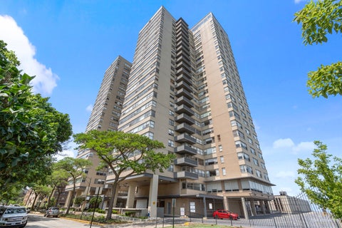 Photo of 6301 N Sheridan Road #19N, Chicago, IL 60660 (MLS # 12745302)