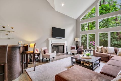Tiny photo for 7509 Bittersweet Drive, Gurnee, IL 60031 (MLS # 12416241)