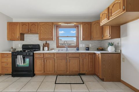 Tiny photo for 307 33rd Avenue, East Moline, IL 61244 (MLS # 12689036)